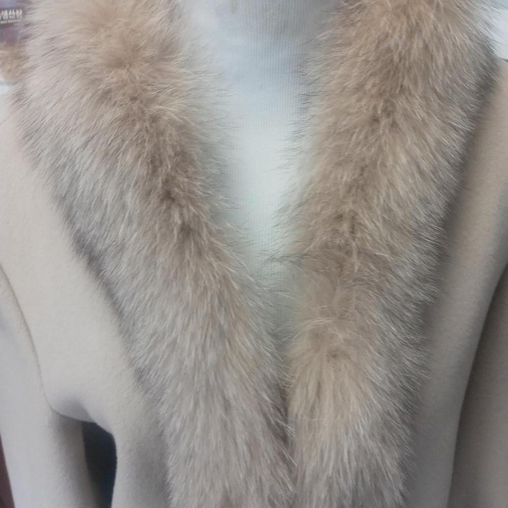Full cashmere and fox trim coat